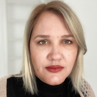 Adela Pop